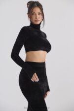House of CB Krótki top czarny szenil suri stylowy i modny - Image 10