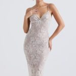 House of CB Sukienka midi koronki Serelle w kolorze kości słoniowej elegancka moda na każdą okazję