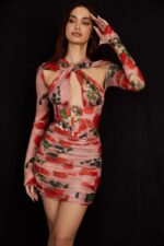 House of CB Sukienka mini w róże Adanna z nadrukiem modna odzież kobieca