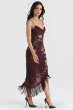 House of CB Wina Eloisa Midi Sukienka z Haftem Elegancja - Image 10