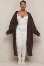 House of CB Chloe oversize kardigan czekoladowy moda trendy - Image 16
