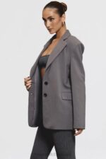 House of CB Ciemnoszara Oversize Aline Marynarka Trendy Modne Okrycie - Image 4