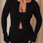 House of CB Czarny Prążkowany Sweterek Sylvia Stylowy Must Have