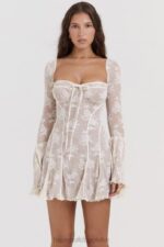 House of CB Kremowa Koronkowa Gorsetowa Sukienka Vintage Analissa 4PND170 Elegancja i Styl