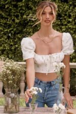 House of CB Krótki top bufiaste rękawy kolor kości słoniowej elegancki styl - Image 12