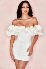House of CB Selena satynowa sukienka bez ramiączek kości słoniowej elegancka moda na każdą okazję - Image 11